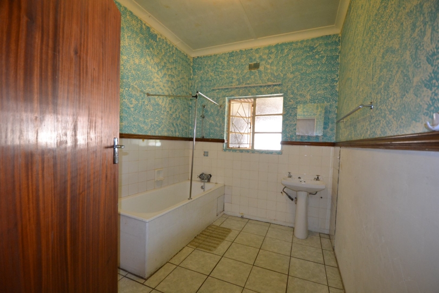 5 Bedroom Property for Sale in Hennenman Free State